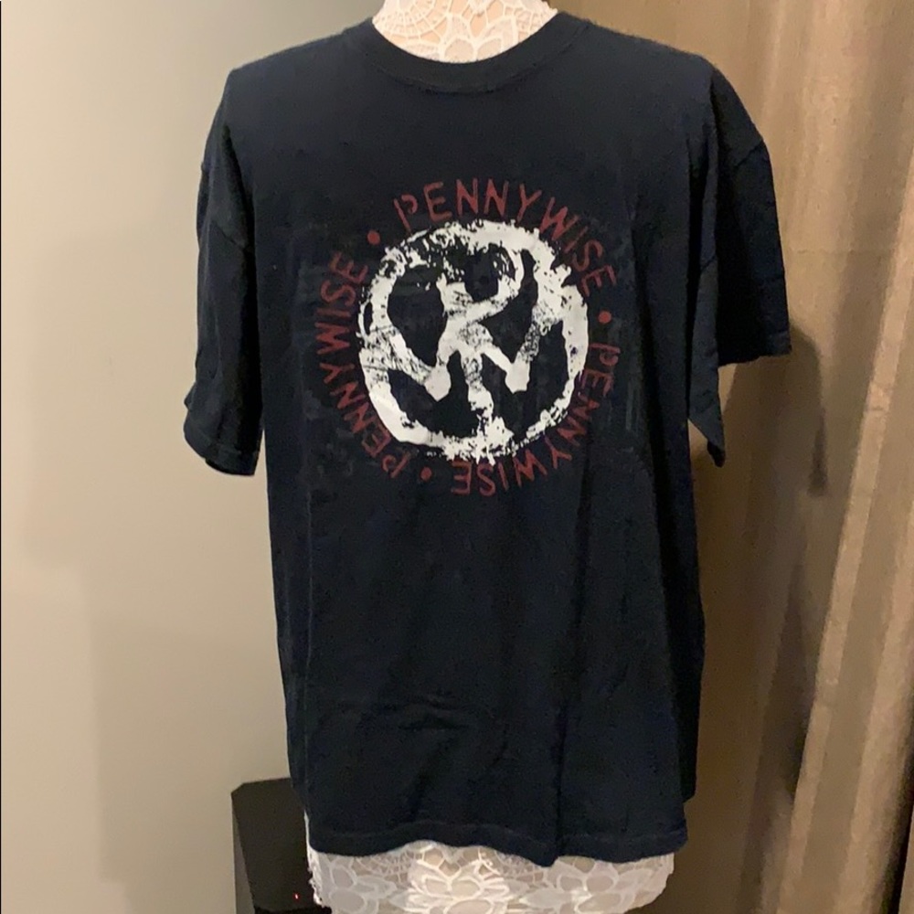 Pennywise Black T-shirt Large
